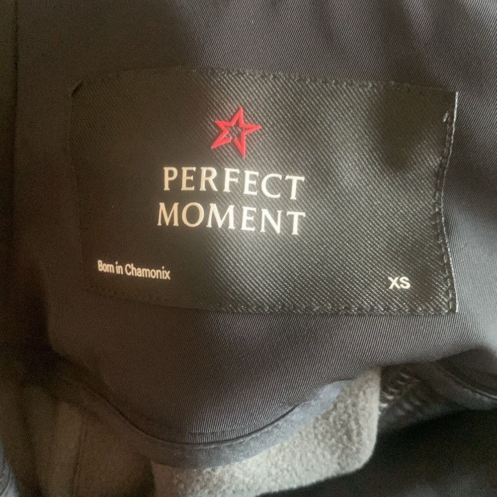 NWT perfect moment aurora skinny pants with strap - Picture 8 of 16